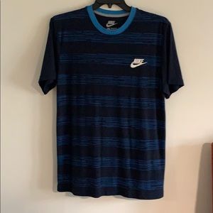 Nike regular fit tee with Nike logo